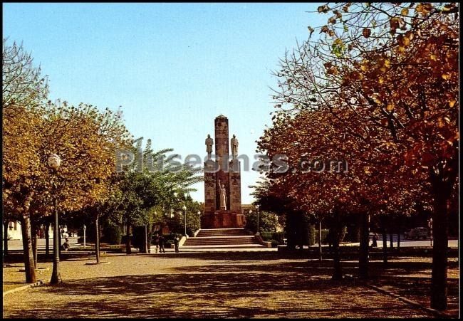 Paseo del Conde de Egara. Monumento a los caídos, Terrassa en Barcelona