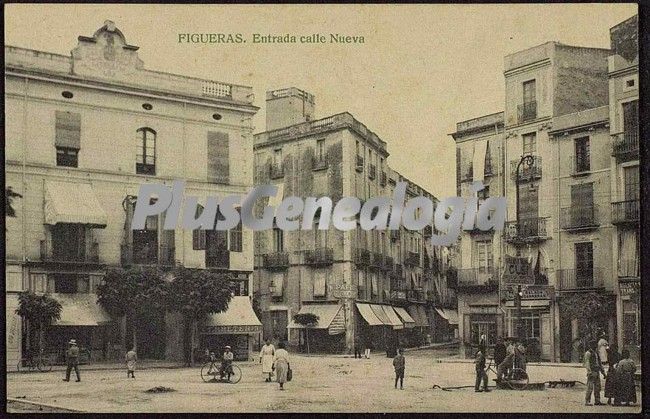 Entrada a la calle nueva en figueras (girona)