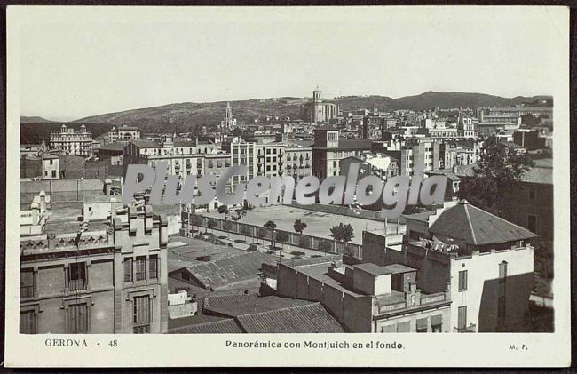 Panorámica de girona de montjuich en el fondo