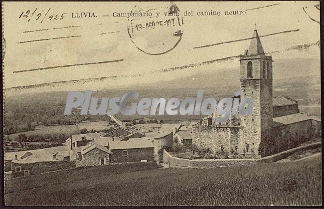 Campanario y vista del camino neutro de llivia (girona)