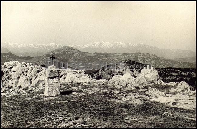 Santuari de ntra. sra. del mont. panorama del bassegoda i canigó en nuestra señora del mont (gerona)