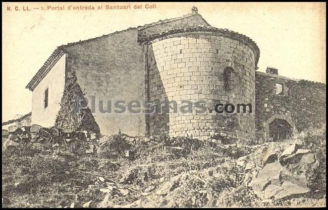 Portal de entrada al santuario de coll en osor (gerona)