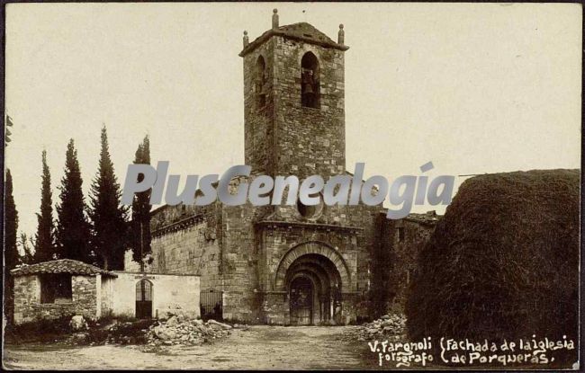 Fachada de la iglesia de porqueras (girona)