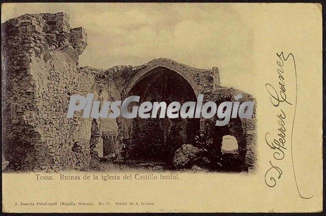 Ruinas de la iglesia del castillo feudal de tossa de mar (girona)
