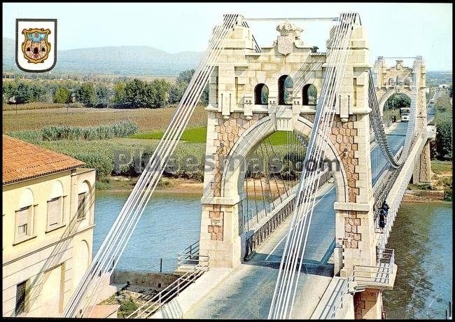 Puente colgante de amposta sobre el río ebro (tarragona)