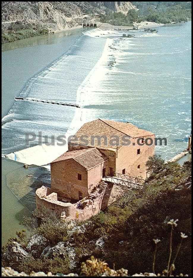 Azud en el río ebro en cherta (gerona)