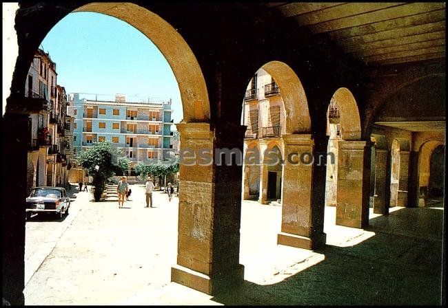 Plaza calvo soleto de falset (tarragona)