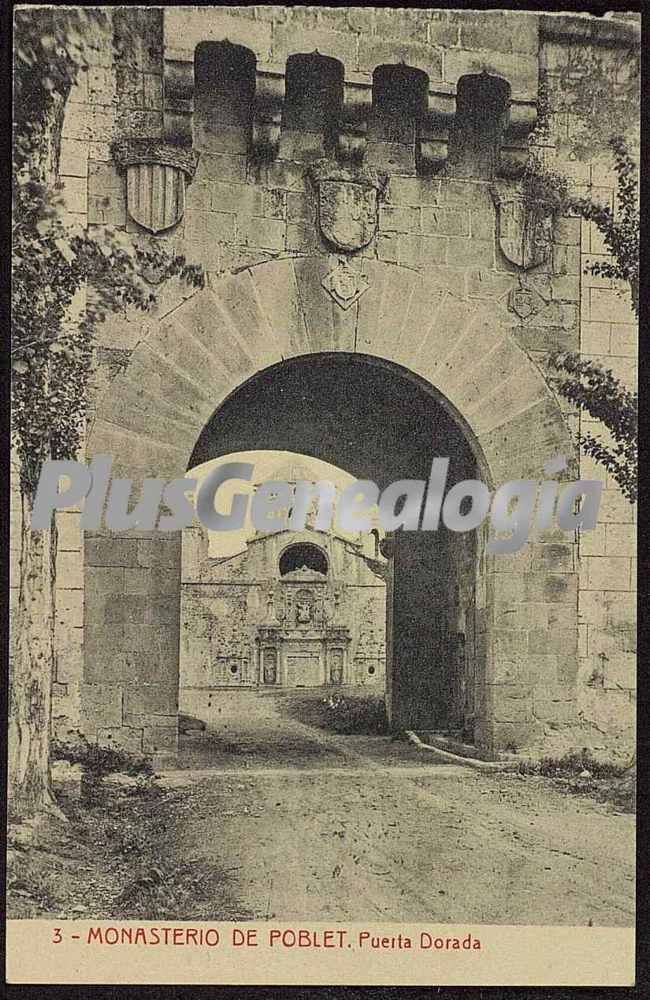 Puerta dorada del monasterio de poblet (tarragona)