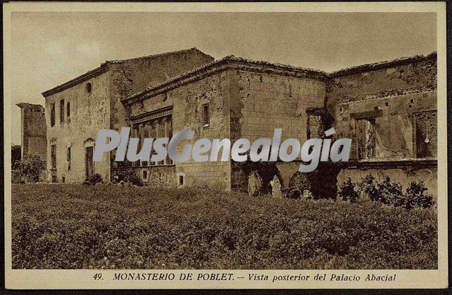 Vista posterior del palacio abacial de poblet (tarragona)