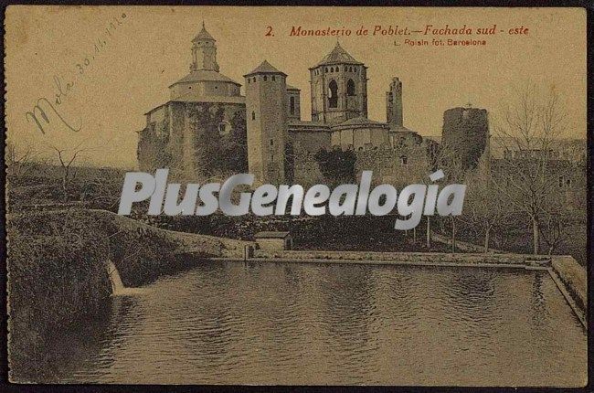 Vista de la fachada surestes del monasterio de poblet (tarragona)