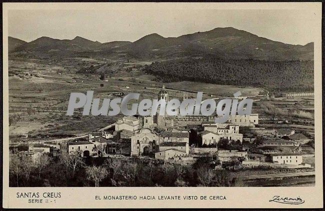 El monasterio de santa creus (tarragona) hacia levante visto de cerca