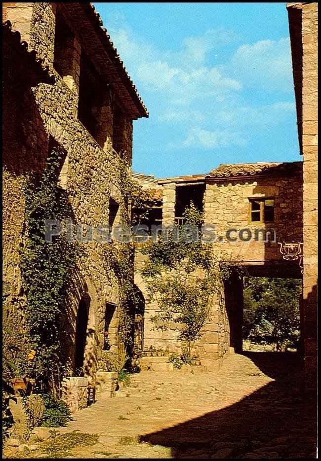 Calle típica de siurana (tarragona)