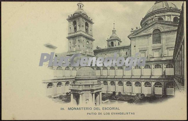 Patio de los Evangelistas del Escorial (Madrid)