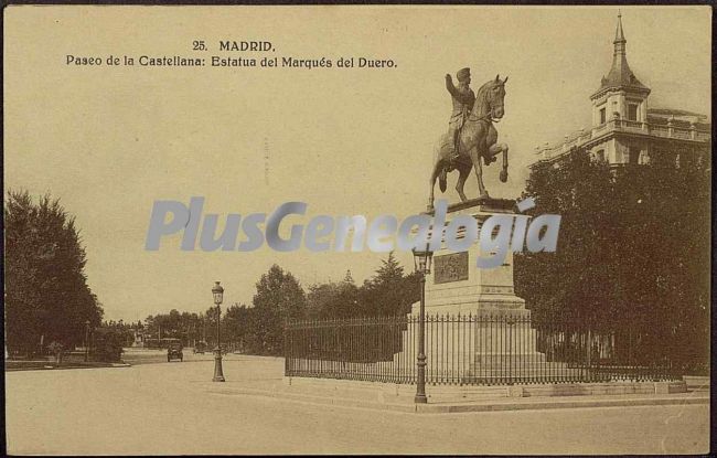 Estatua del Marqués del Duero en el Paseo de la castellana de Madrid