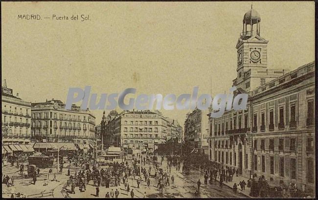 Vista desde arriba de la Puerta del Sol en Madrid