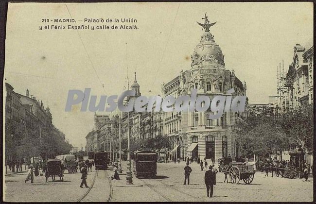 Palacio de la Unión y Fénix español y Calle de Alcalá en Madrid