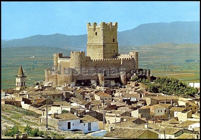 Castillo edad media de villena (alicante)