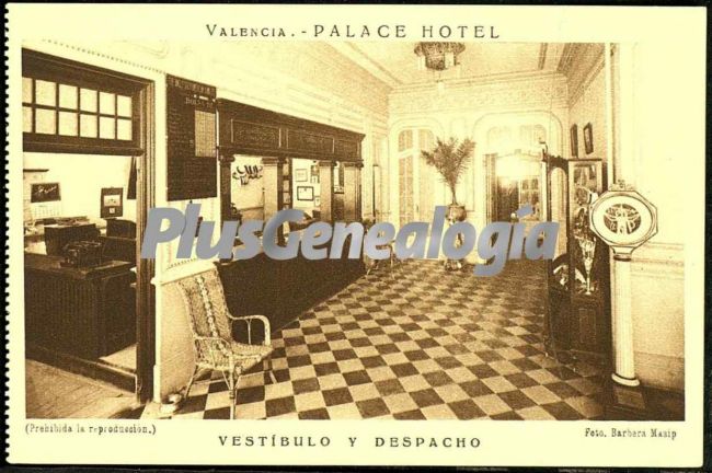 Vestíbulo y despacho del hotel palace de valencia