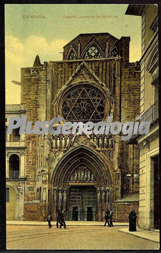 Puerta de los apóstoles de la catedral de valencia