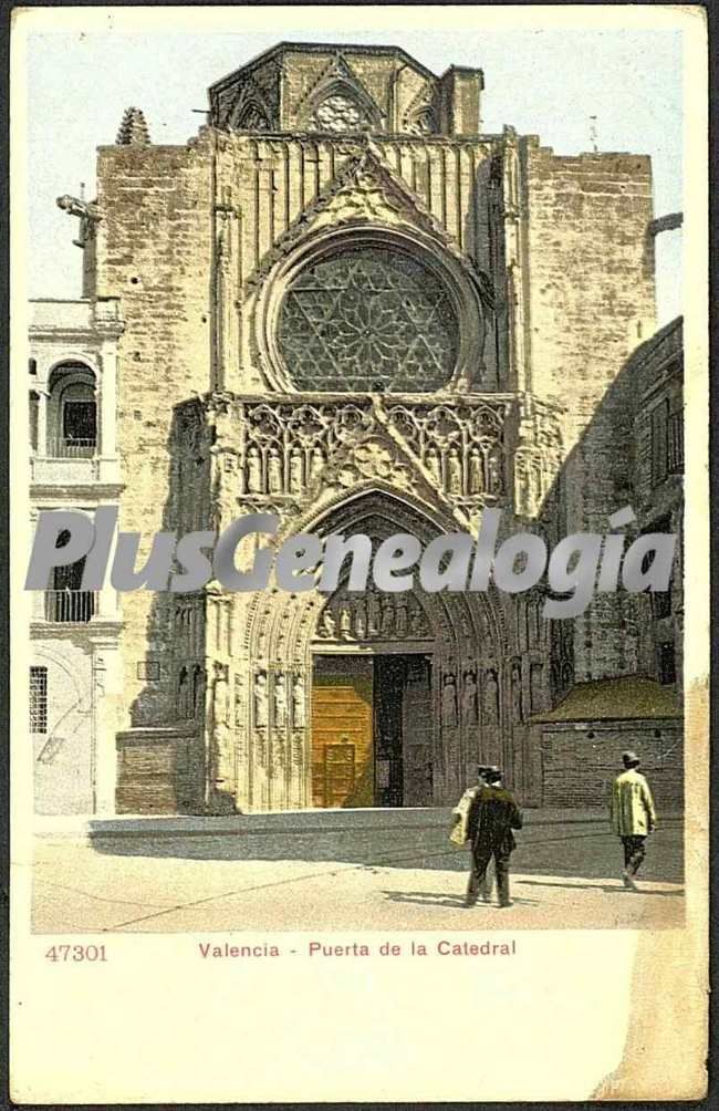 Puerta de la catedral de valencia