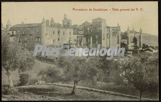 Monasterio de guadalupe - vista general del n.o. guadalupe (cáceres)