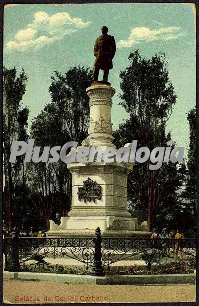 Estatua de daniel carballo en la coruña