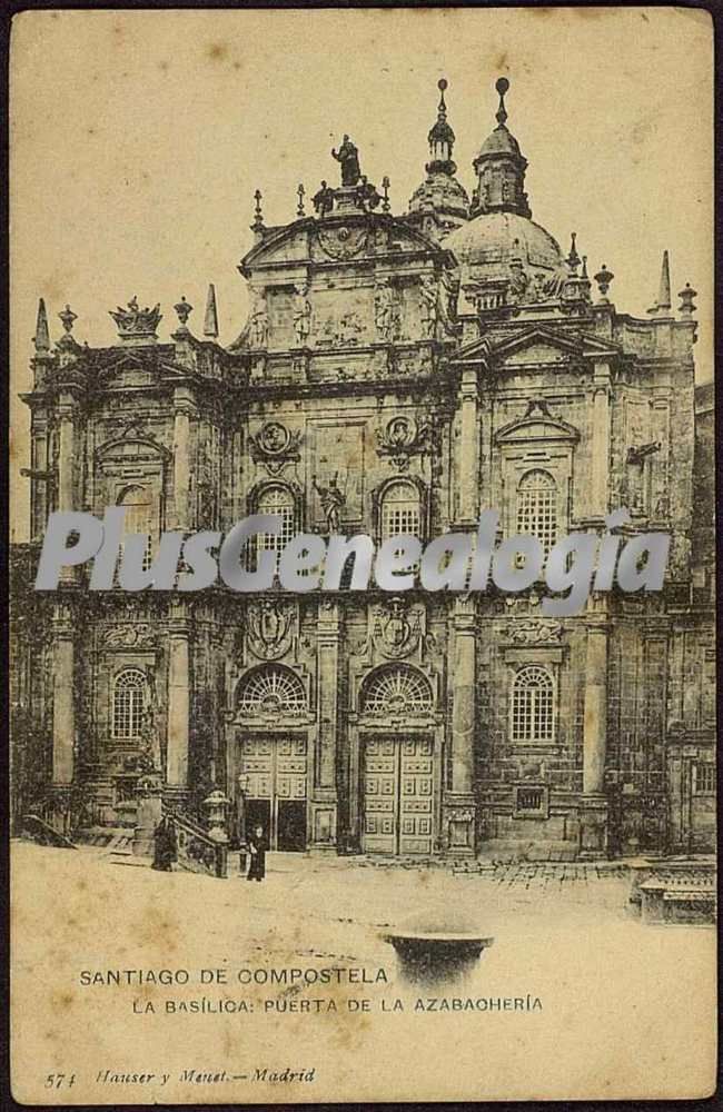 Puerta de la azabachería de la basílica de santiago de compostela