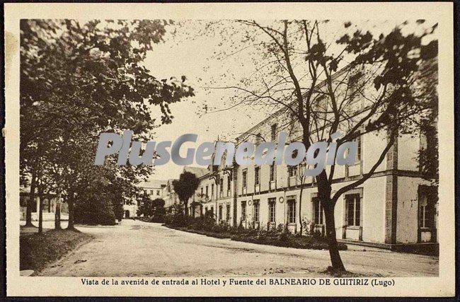 Vista de la avenida de entrada al hotel y fuente del balneario de guitiriz, (lugo)