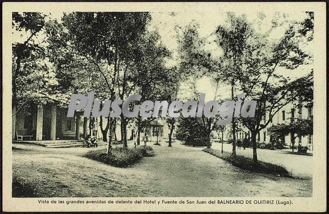 Vista de las grandes avenidas de delante del hotel y fuente de san juan del balneario, guitiriz (lugo)