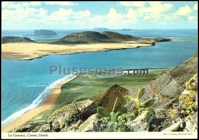 La graciosa e islas menores con sus playas de arenas doradas en islas canarias