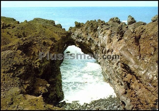 Los hervideros a 3km del pueblo del golfo en lanzarote (islas canarias)