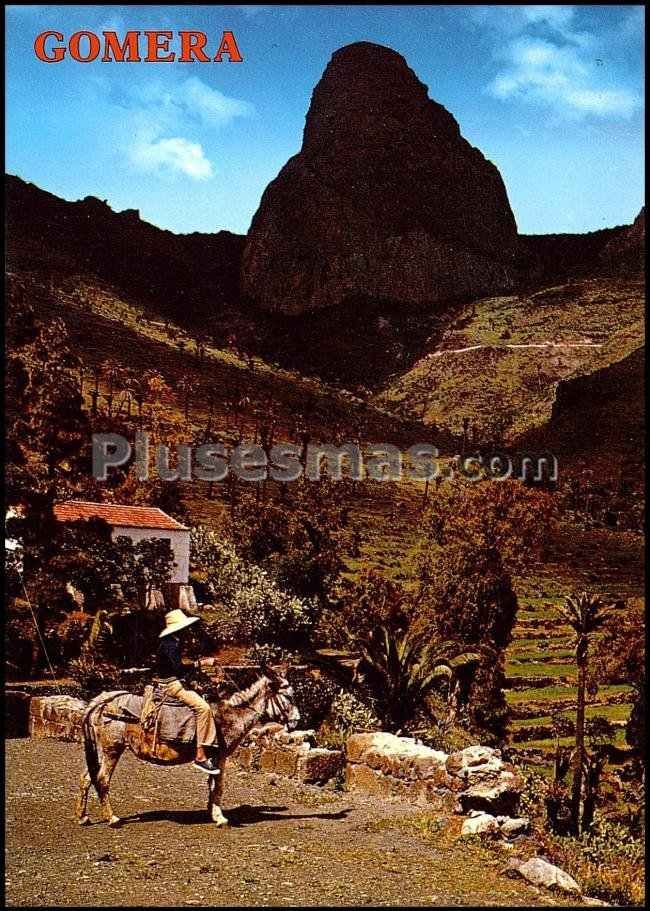 Roque agando en benchijigua (gomera-tenerife)