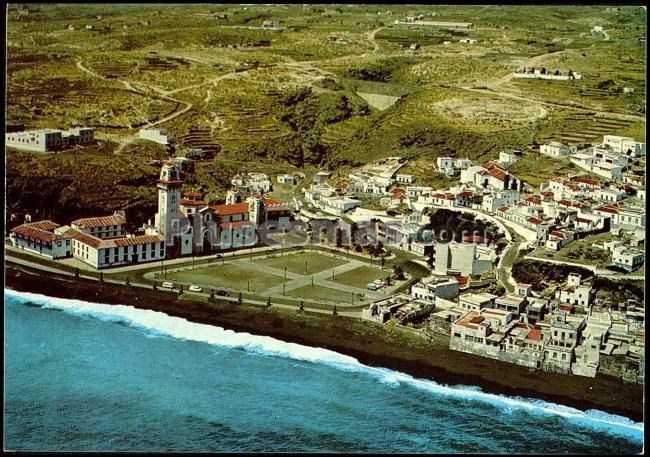 Vista aérea y basílica de candelaria (santa cruz de tenerife)