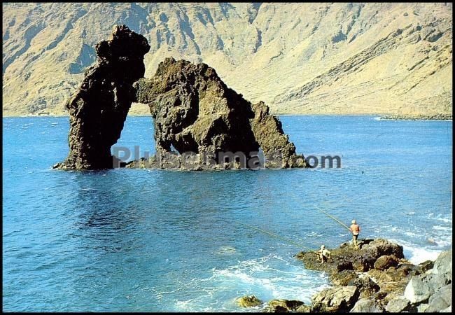 Roque de la bonanza en la isla del hierro (tenerife)