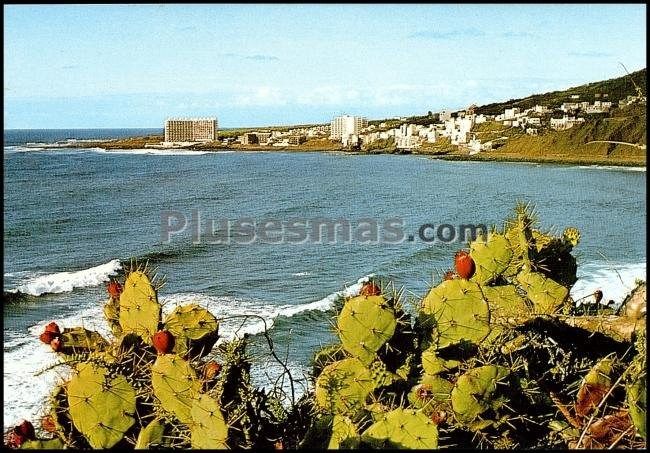 Punta del hidalgo desde bajamar en san cristóbal de la laguna (santa cruz de tenerife)