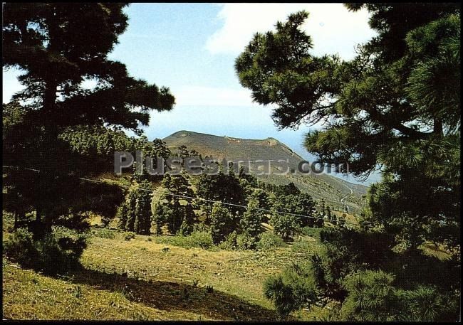 Vista del volcán de san antonio en la palma (tenerife)