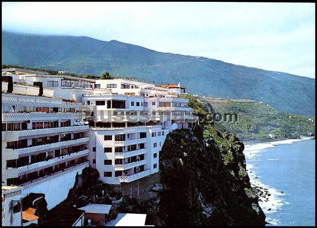 Construcciones sobre la roca en sata cruz de tenerife