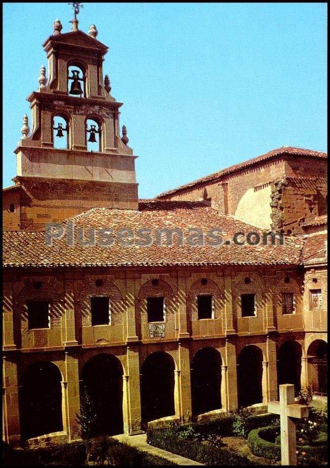 Claustro del monasterio cisterciense de cañas (la rioja)