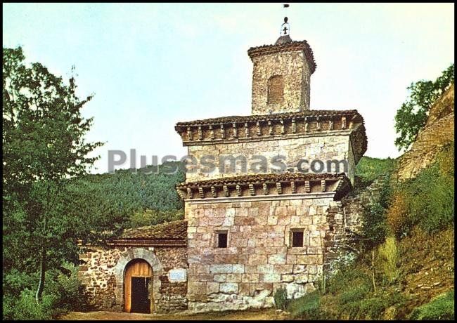 Fachada principal del monasterio de suso en san millán de la cogolla (la rioja)