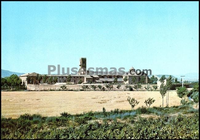 Vista general de la abadía cisterciense de sta. maría la real de la oliva en carcastillo (navarra)