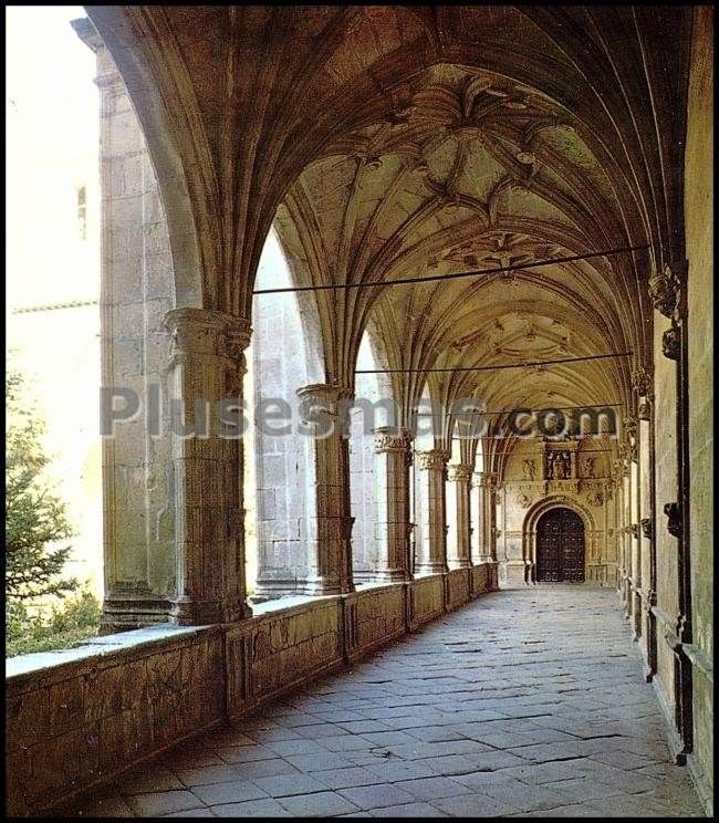 Claustro del monasterio de irache (navarra)