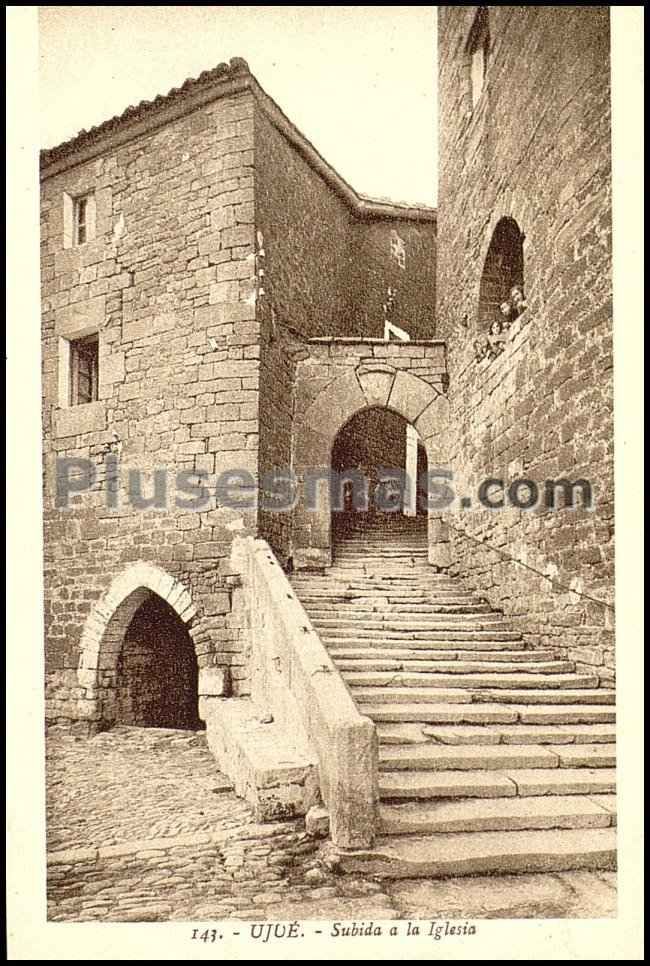 Subida a la iglesia de ujué (navarra)