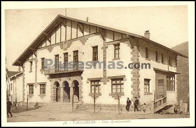 Casa ayuntamiento de valcarlos (navarra)