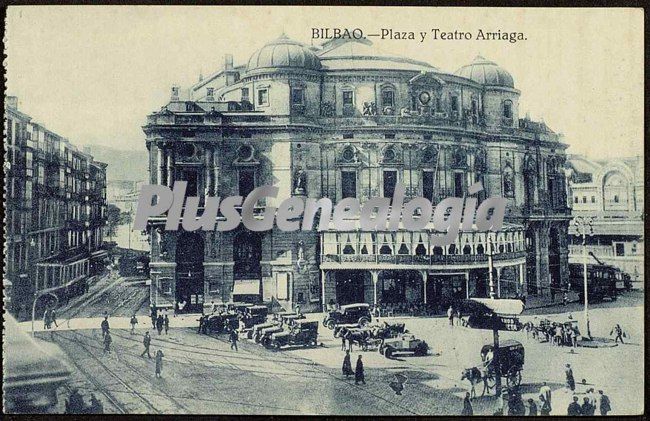 Plaza y teatro arriaga de bilbao