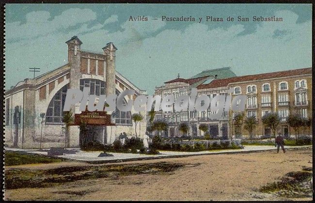 Pescaderia y plaza de san sebastián, avilés (asturias)