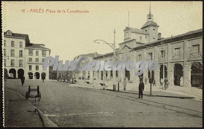 Plaza de la constitución. avilés (asturias)