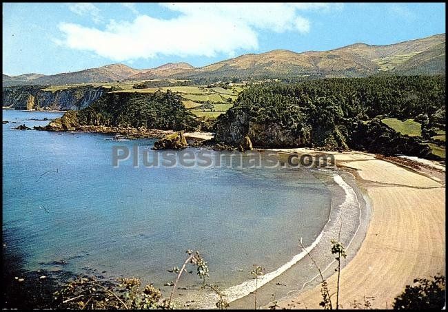 Vista de la playa de cadavedo perteneciente al concejo de valdés (asturias)