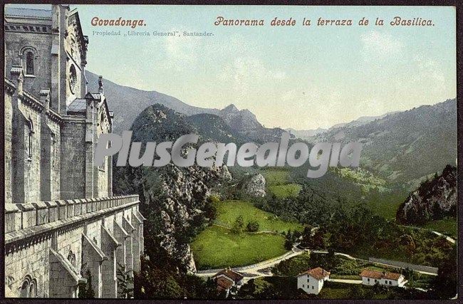 Panorama desde la terraza de la basilica, covadonga (asturias)