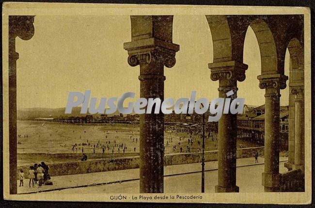 La playa desde la pescaderia, gijón (asturias)