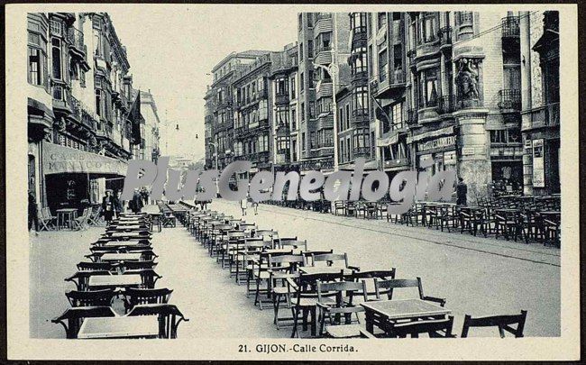 Calle corrida, gijón (asturias)